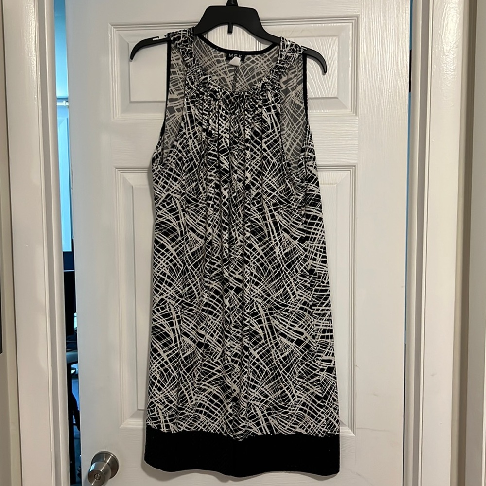 MSK sleeveless knee length Dress